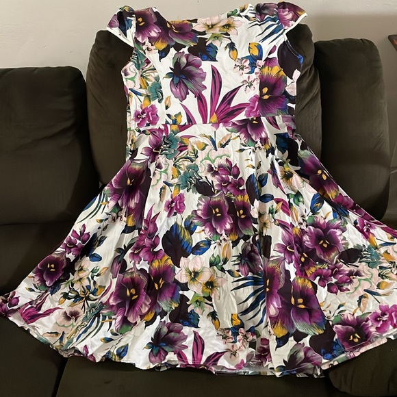 H & R London Hearts & Roses Floral Cut Out Tea Dress - Picture 7 of 8